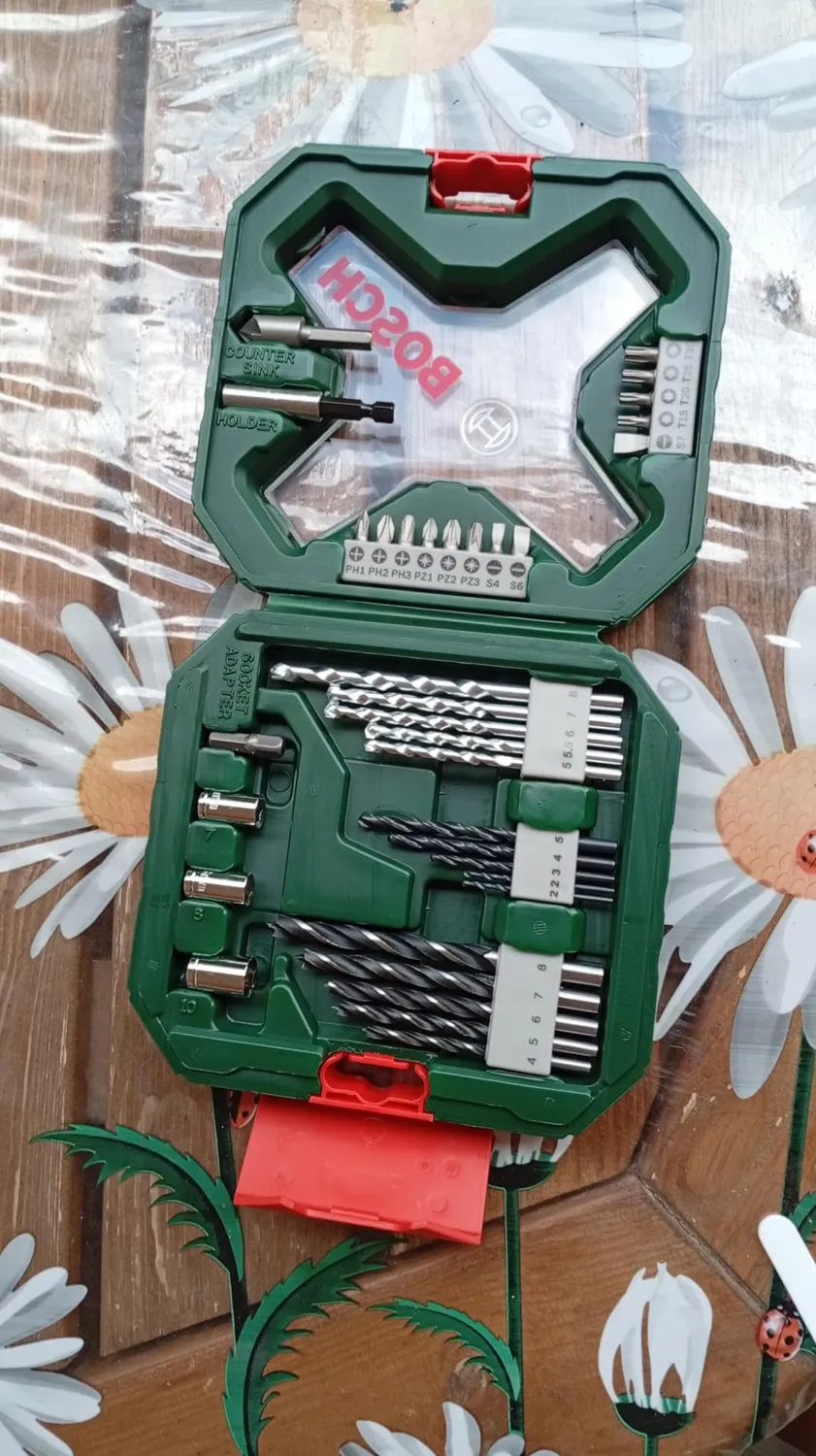 Bosch X-Line Set 34 Pezzi Punte e Bit Titanio