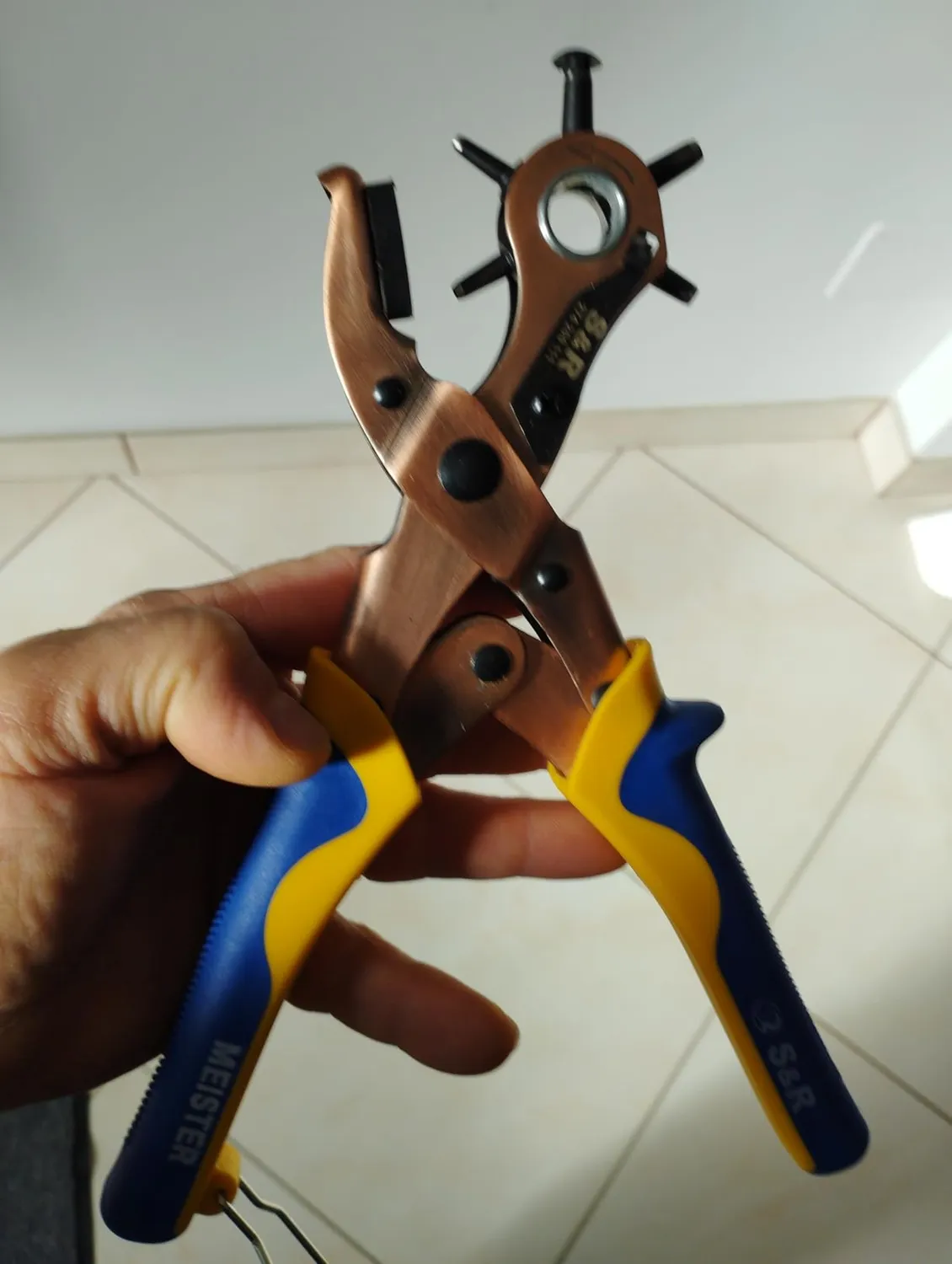 S&R Fustellatrice Cuoio 250 mm 6 Fustelle 2-4,5 mm