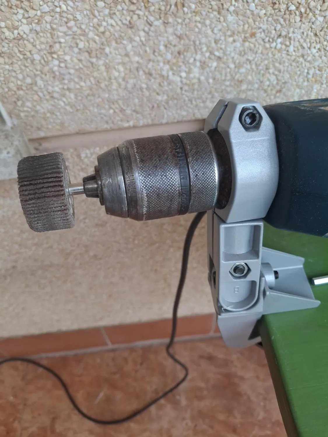 KWB Supporto Trapano 43 mm Alluminio per Levigatura