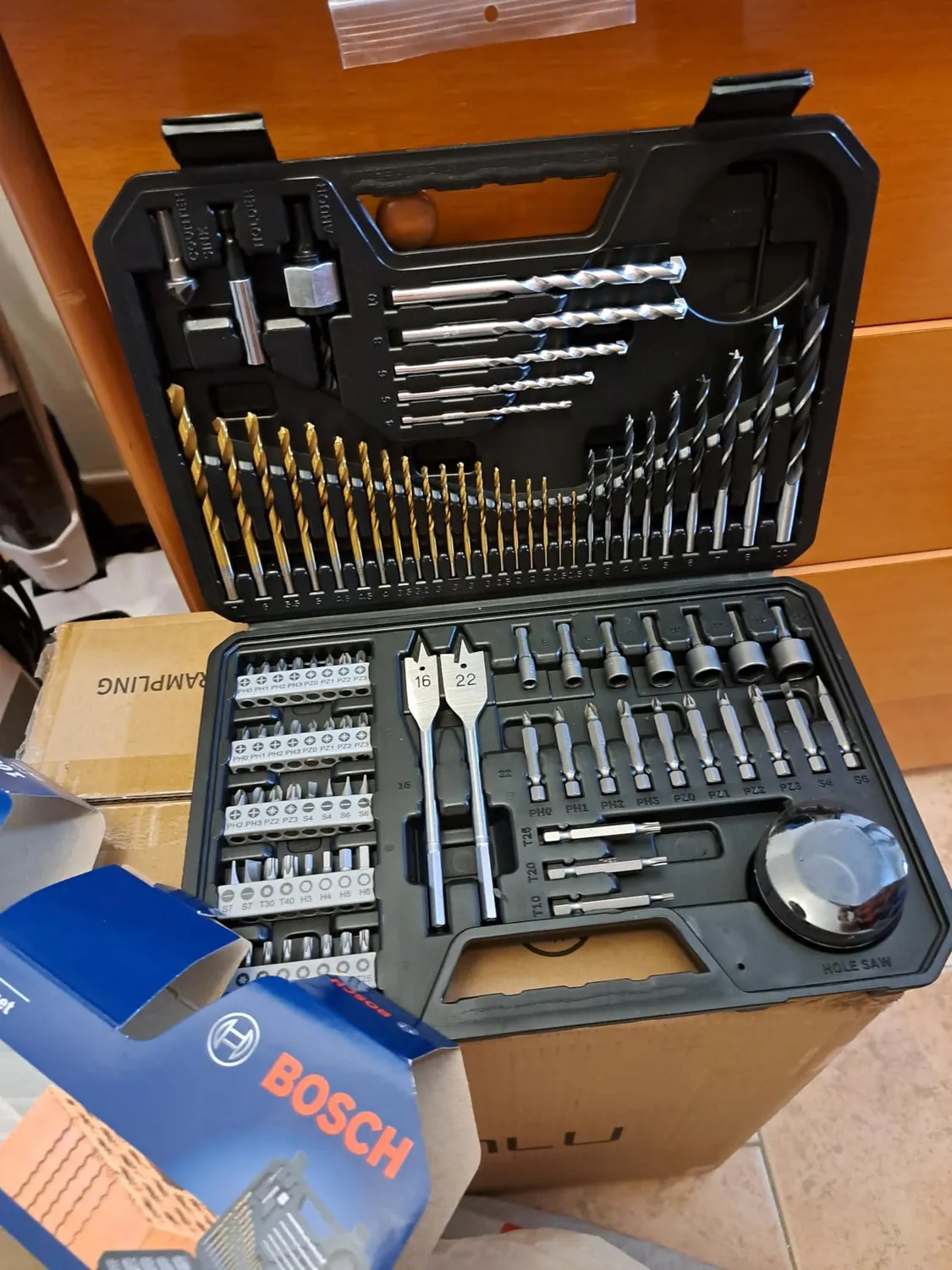 Bosch Expert set punte e bit legno pietra metallo 103 pezzi