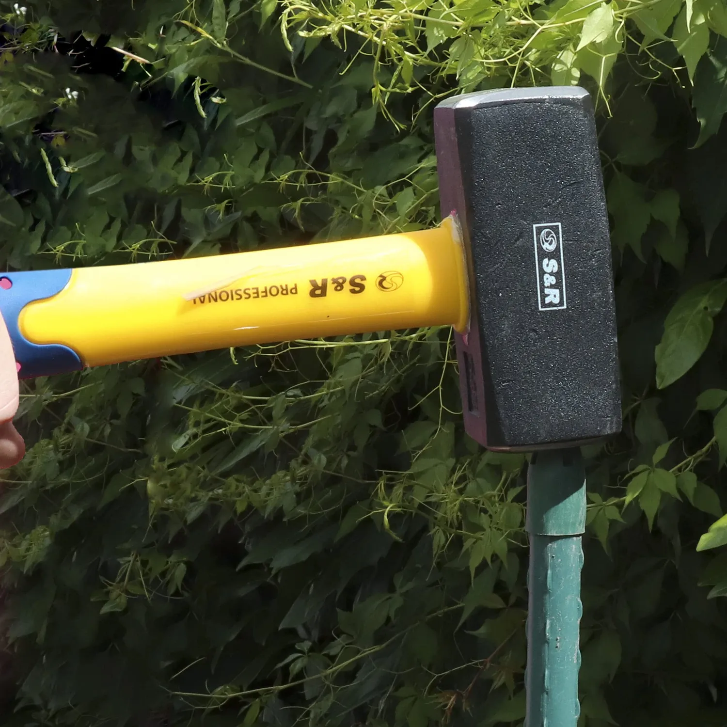 S&R mazzetta da muratore 2000 g acciaio C50 manico fibra