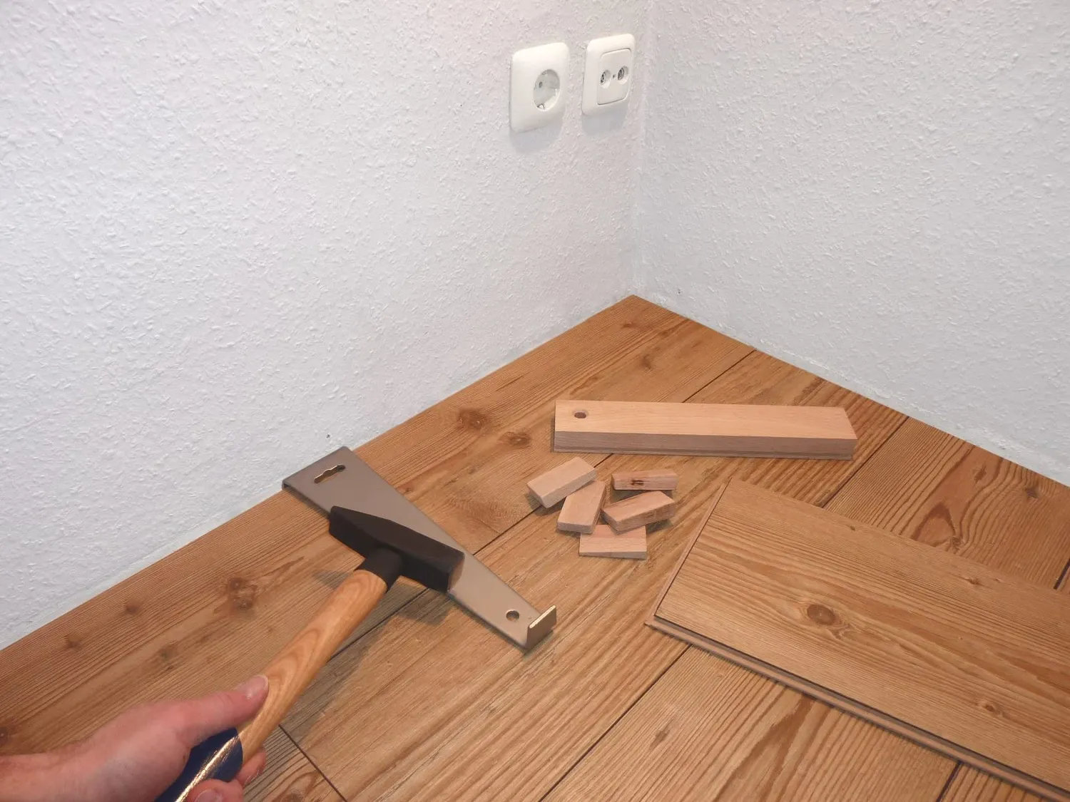 KWB 9823-10 cunei legno parquet 20 pezzi