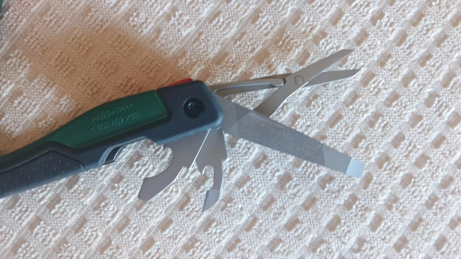 Bosch Expert 16-in-1 multiutensile pinza 16 funzioni con custodia