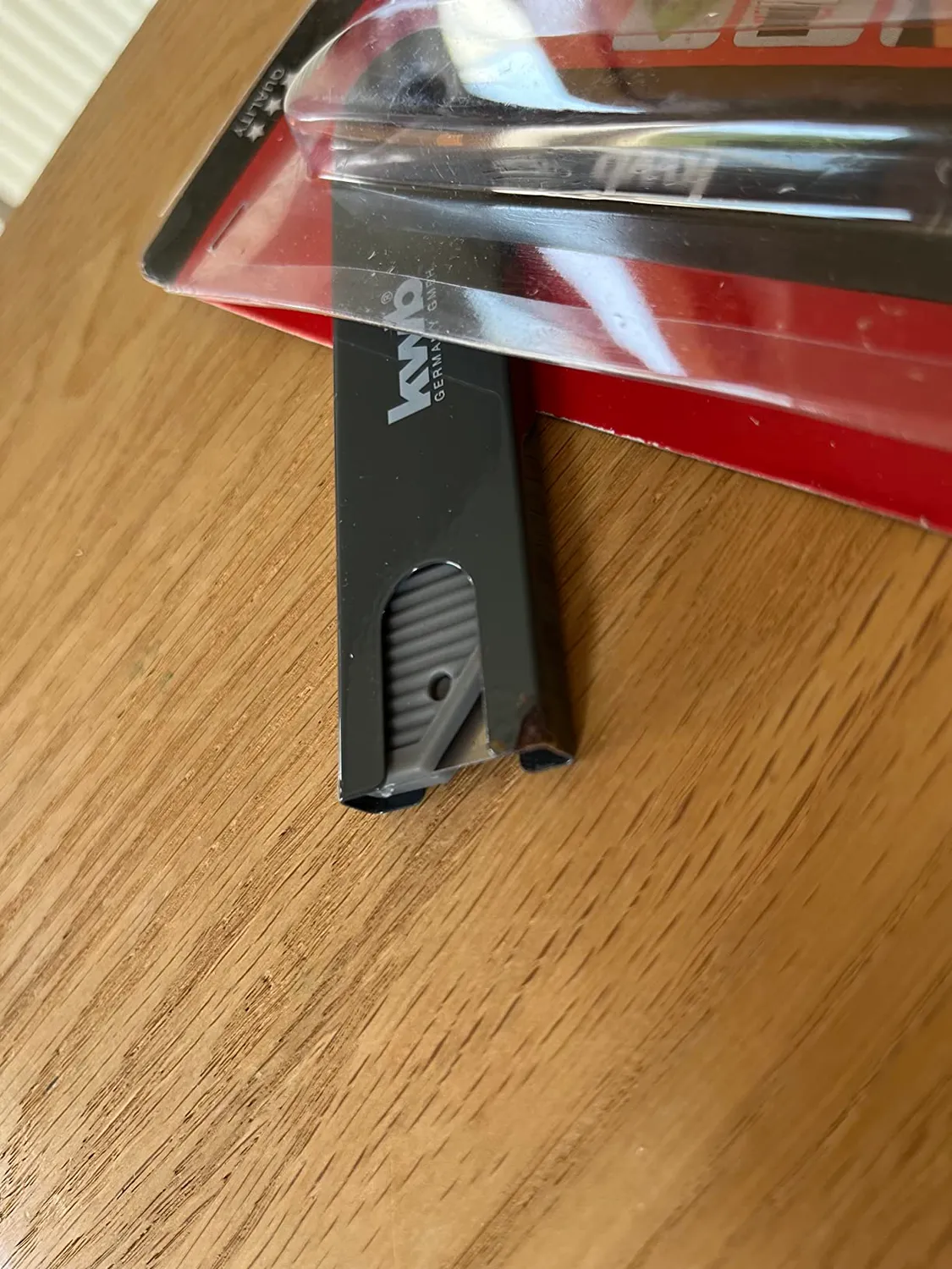 KWB mini coltello sicurezza nero lama retrattile 39mm tascabile