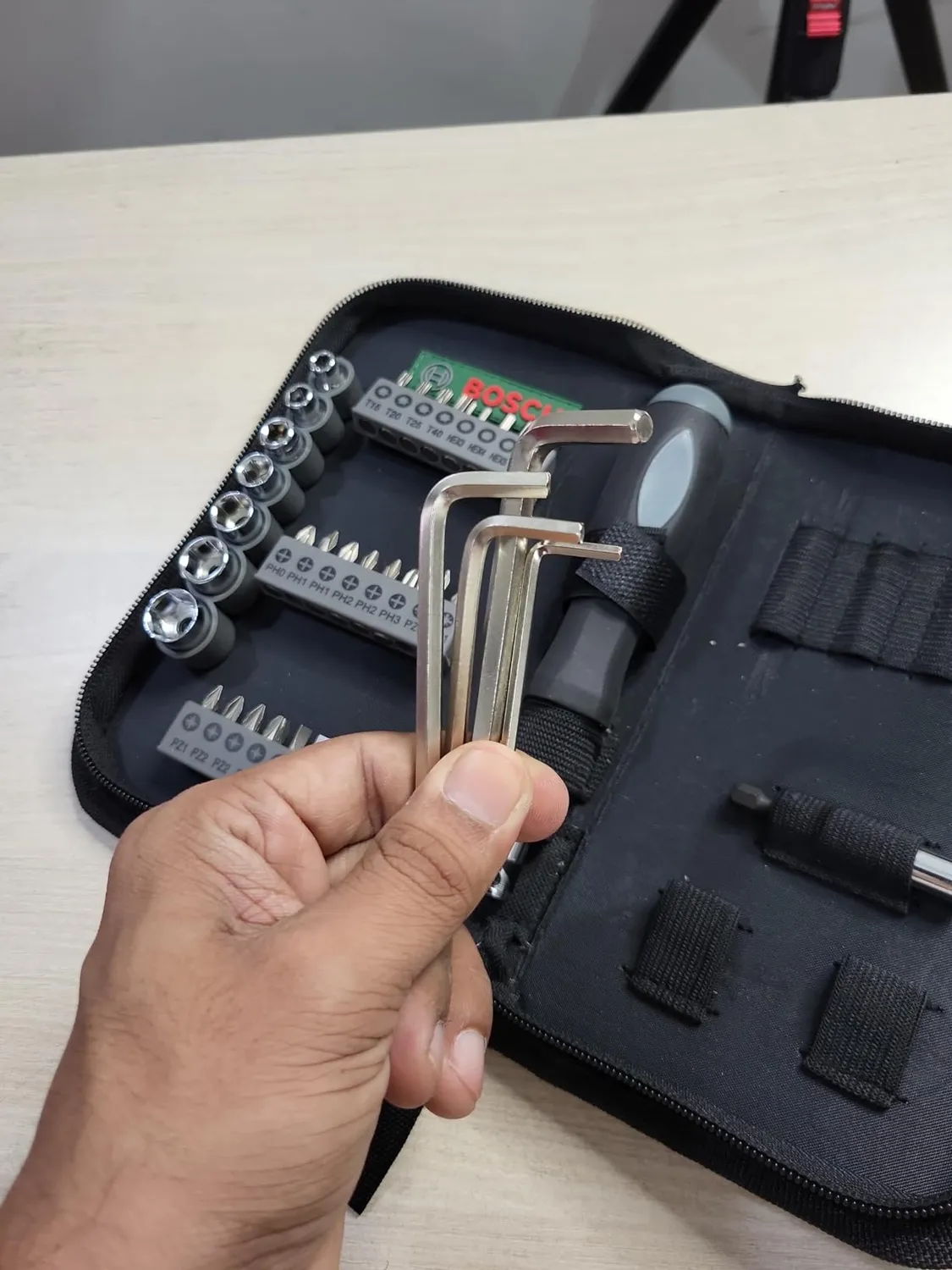 Bosch Astuccio Avvitamento 38 pezzi con Cricchetto