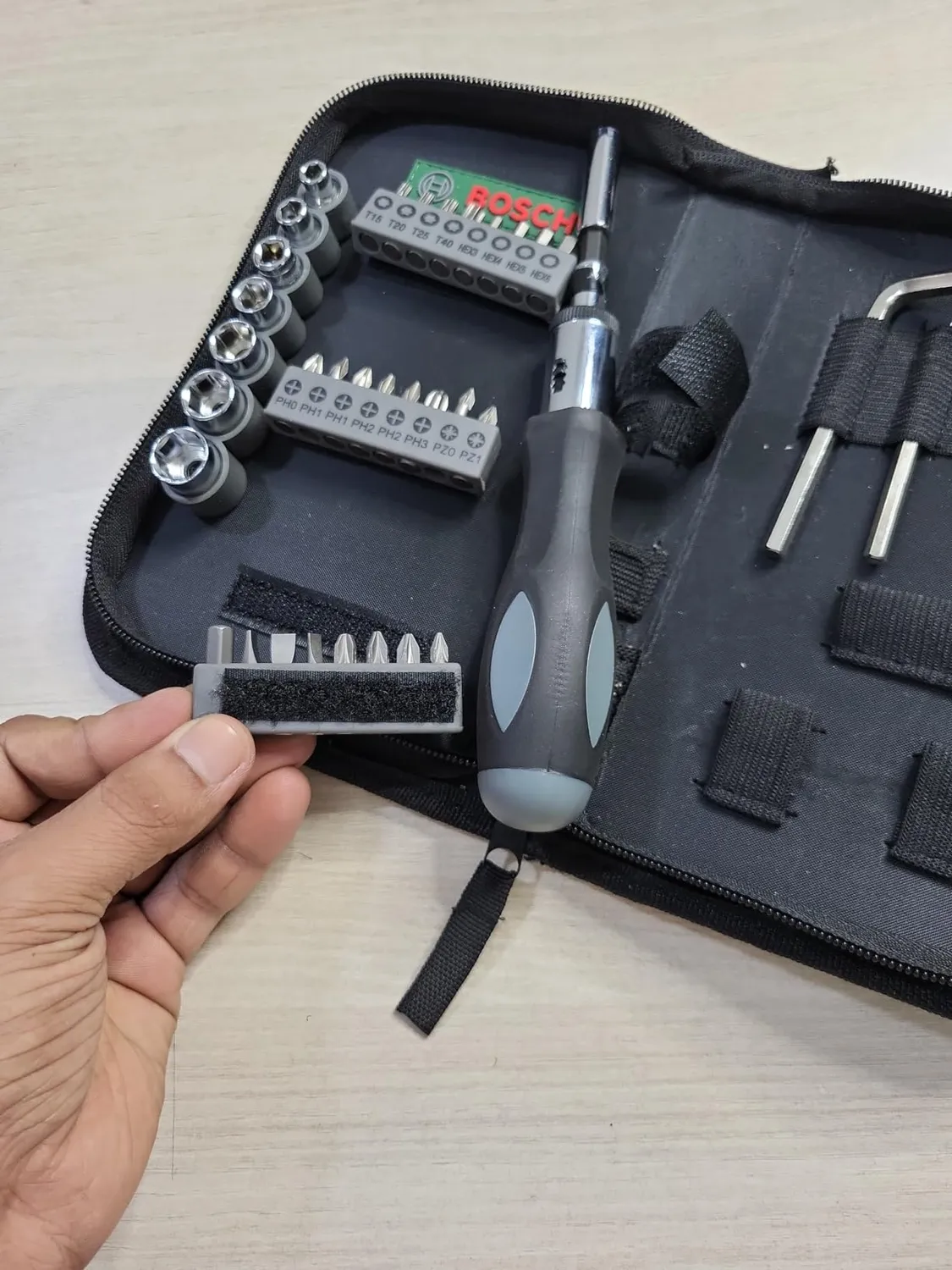 Bosch Astuccio Avvitamento 38 pezzi con Cricchetto