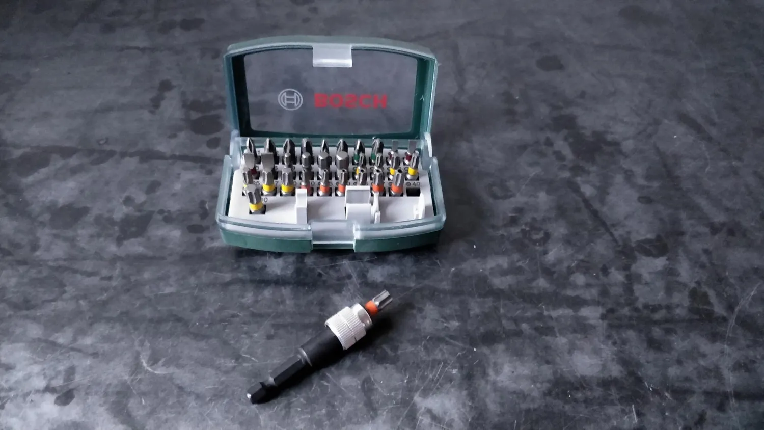 Bosch Rainbow Set 32 inserti avvitamento con portainserti