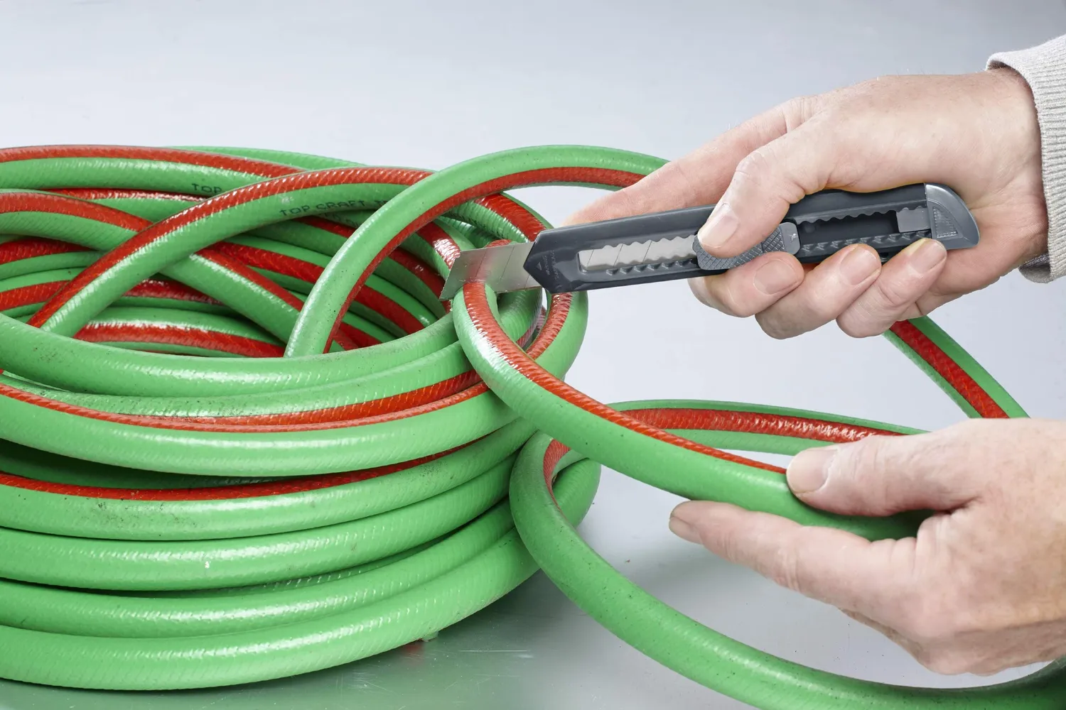 KWB taglierino cutter 18mm con lama bloccaggio