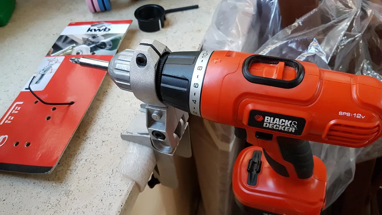 KWB Supporto Trapano 43 mm Alluminio per Levigatura