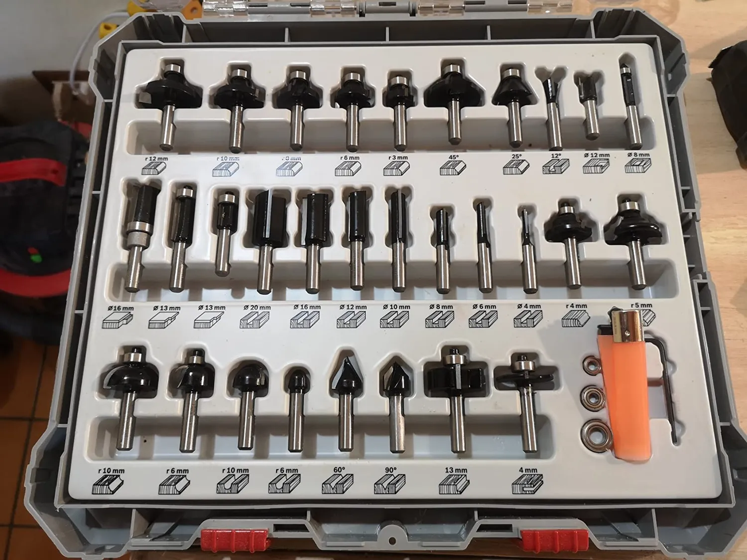 Bosch Expert 2607017475 frese legno 8 mm set 30 pz miste