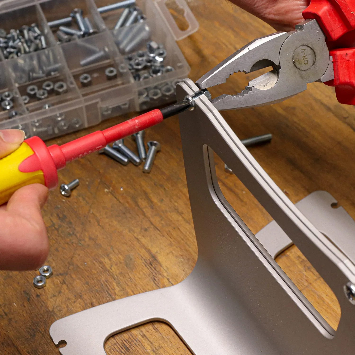 S&R WERKFIX kit viti e dadi 320 pezzi M3-M5