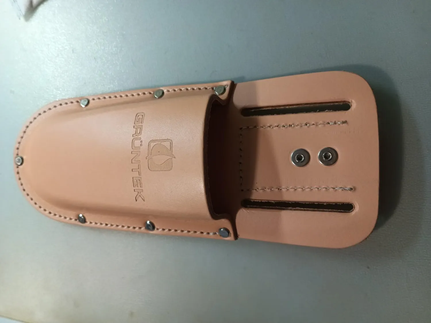 Grüntek fondina pelle marrone chiaro per forbici potatura