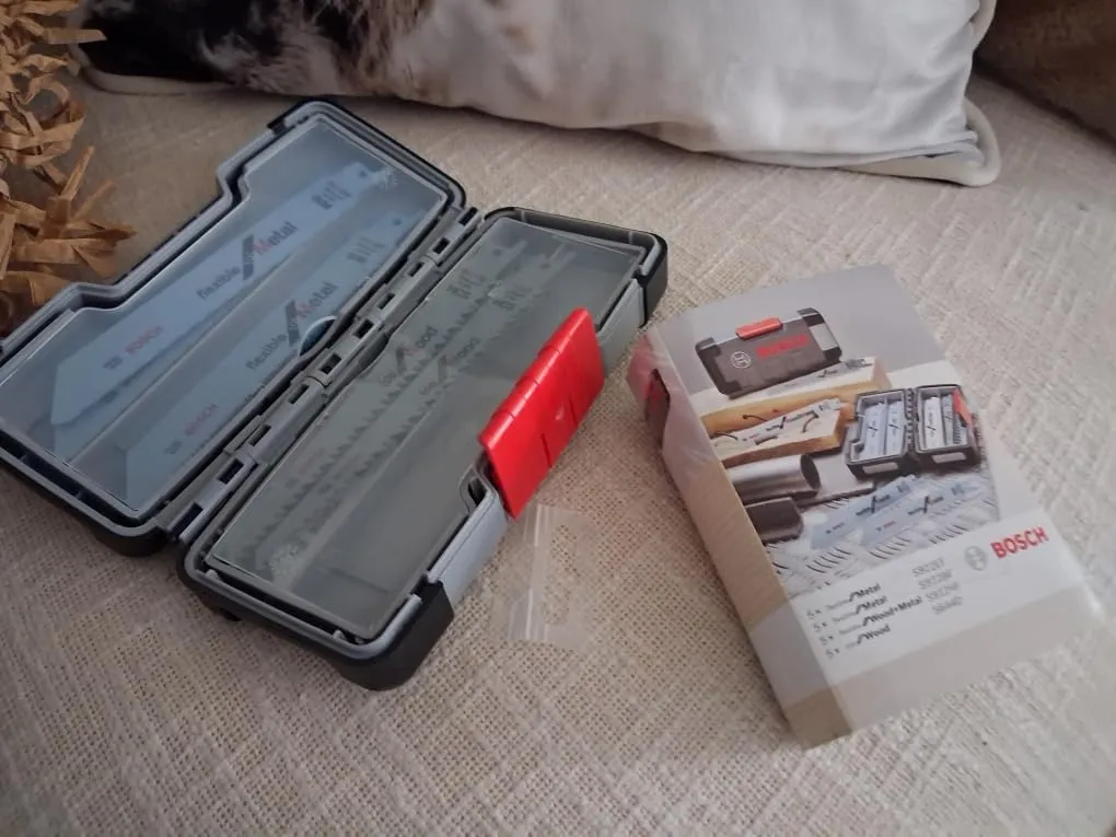 Bosch Expert ToughBox lame sega universale 20pz legno metallo